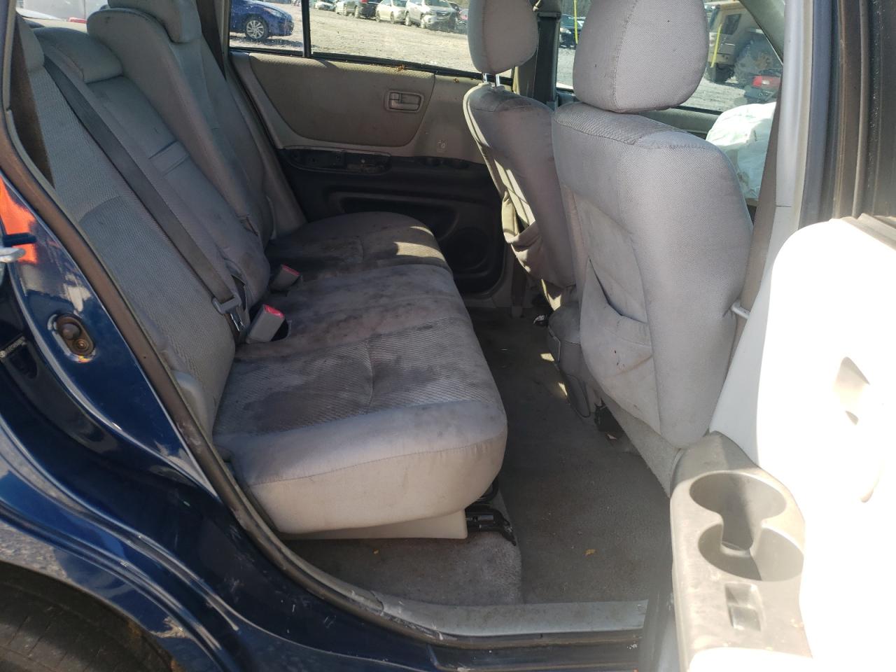 Photo 6 from auction – 2005 TOYOTA HIGHLANDER with VIN JTEGP21A950088319