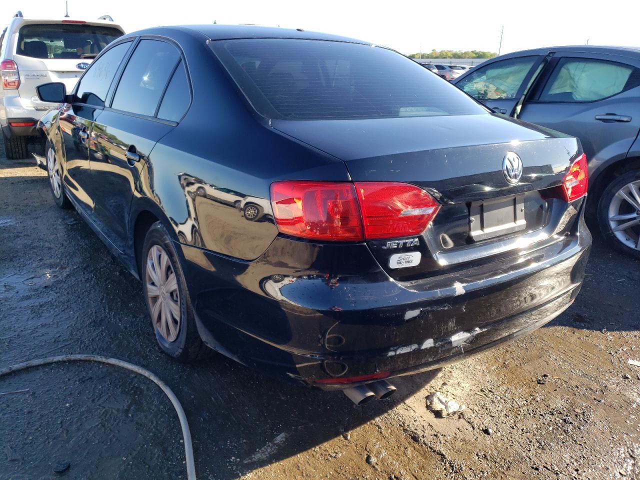 Photo 3 from auction – 2014 VOLKSWAGEN JETTA BASE with VIN 3VW2K7AJ2EM395691