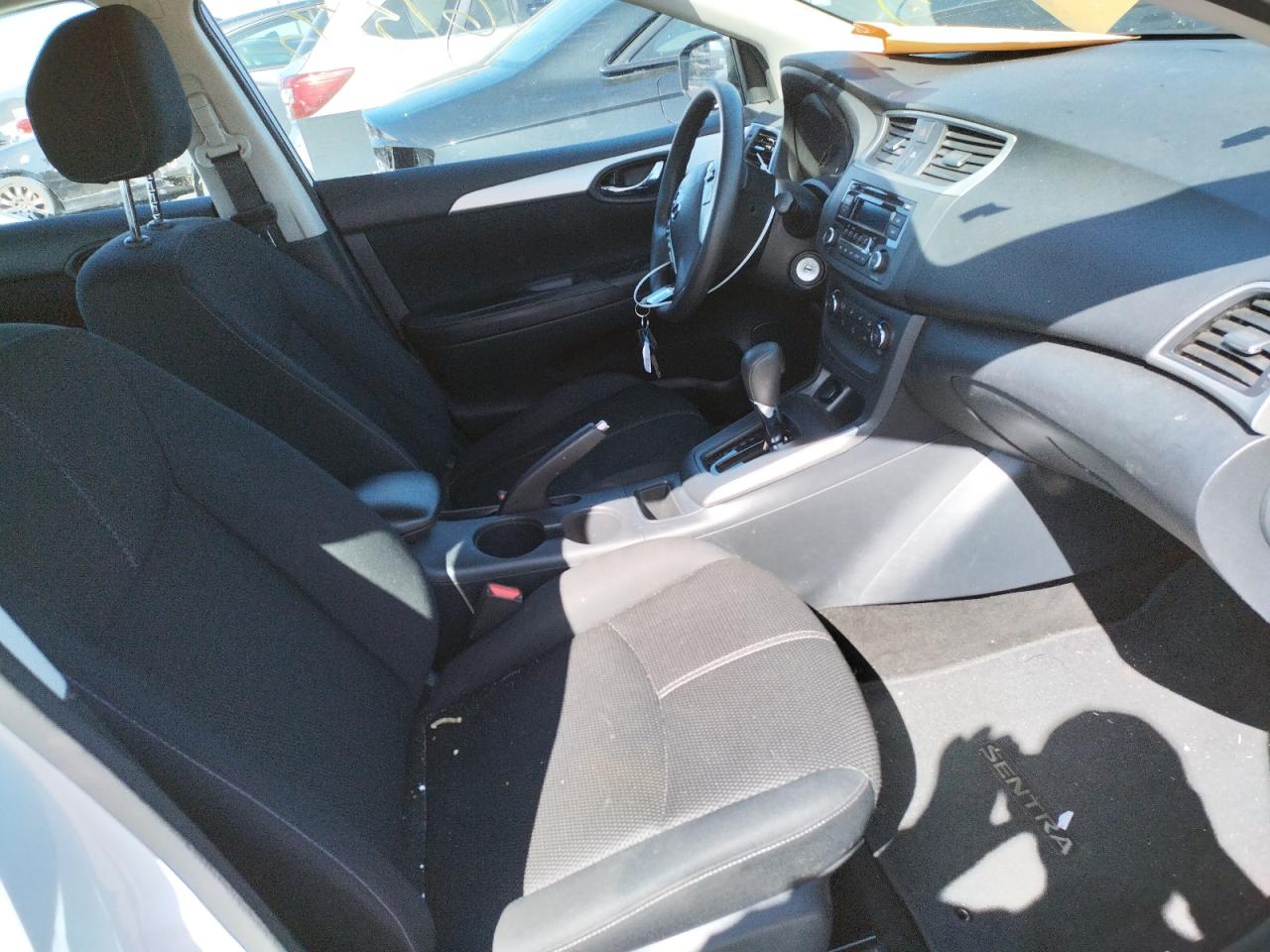Photo 5 from auction – 2016 NISSAN SENTRA with VIN 3N1AB7AP8GY330118