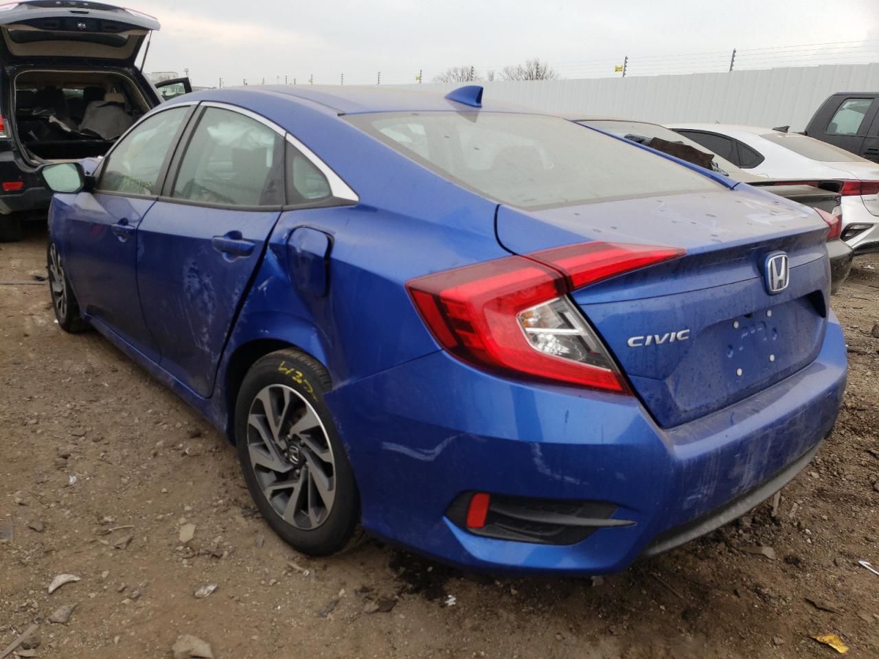 Photo 3 from auction – 2017 HONDA CIVIC EX with VIN 19XFC2F77HE013199