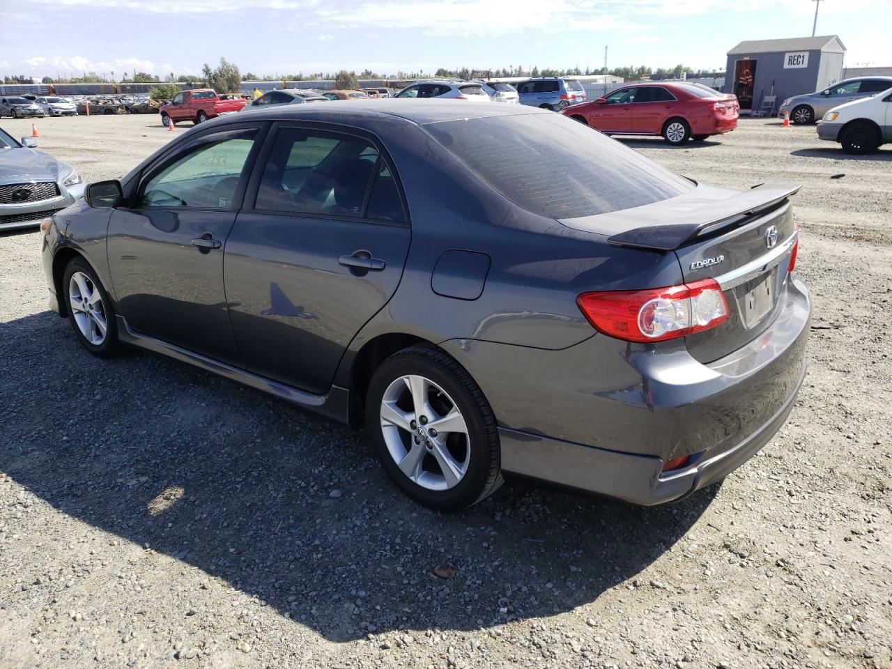 Photo 3 from auction – 2013 TOYOTA COROLLA with VIN 2T1BU4EE4DC954562