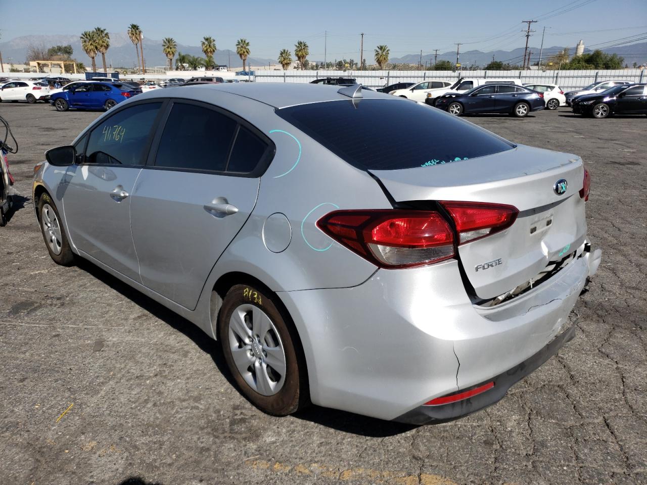 Photo 3 from auction – 2018 KIA FORTE LX with VIN 3KPFL4A77JE262322