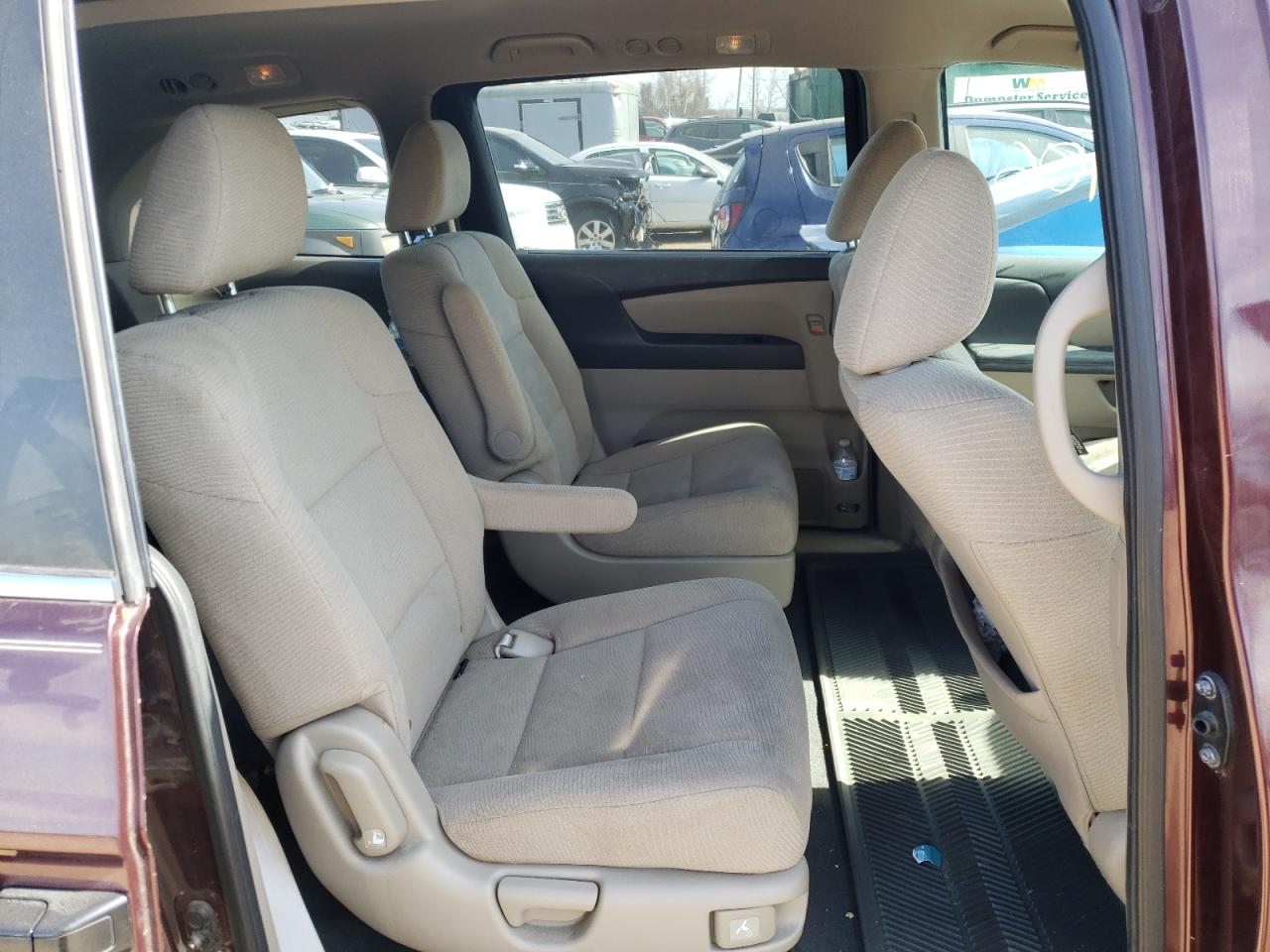 Photo 6 from auction – 2011 HONDA ODYSSEY LX with VIN 5FNRL5H27BB007596