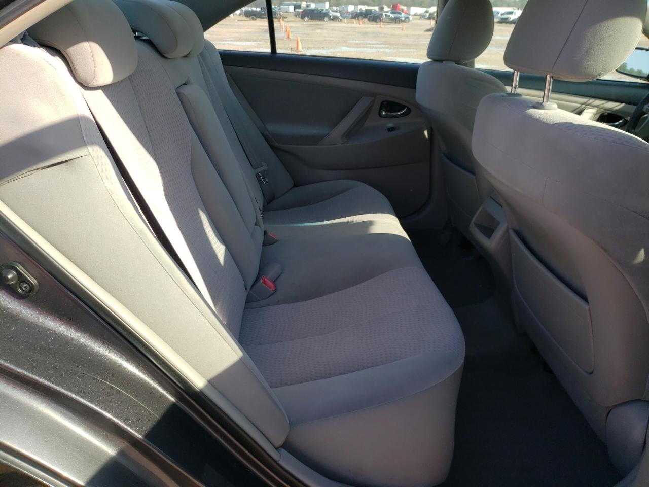 Photo 6 from auction – 2011 TOYOTA CAMRY BASE with VIN 4T4BF3EK2BR159019