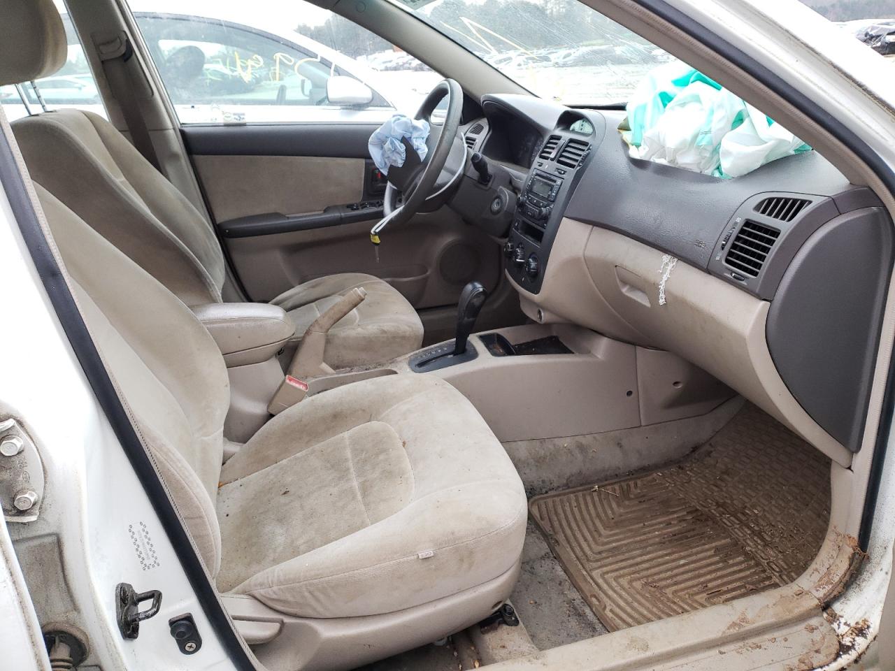Photo 5 from auction – 2006 KIA SPECTRA LX with VIN KNAFE121865276216