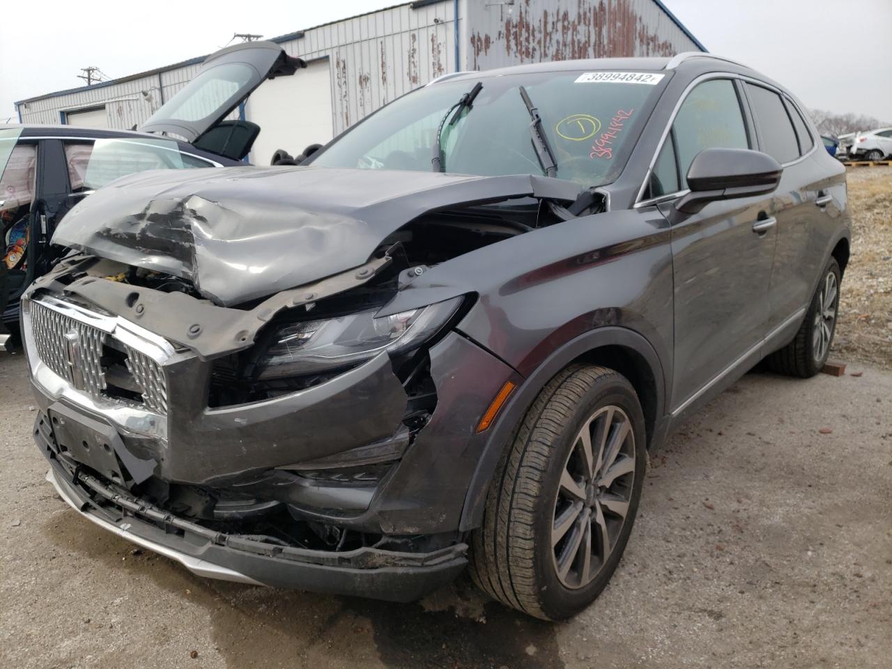 Photo 2 from auction – 2019 LINCOLN MKC RESERV with VIN 5LMCJ3D97KUL31697