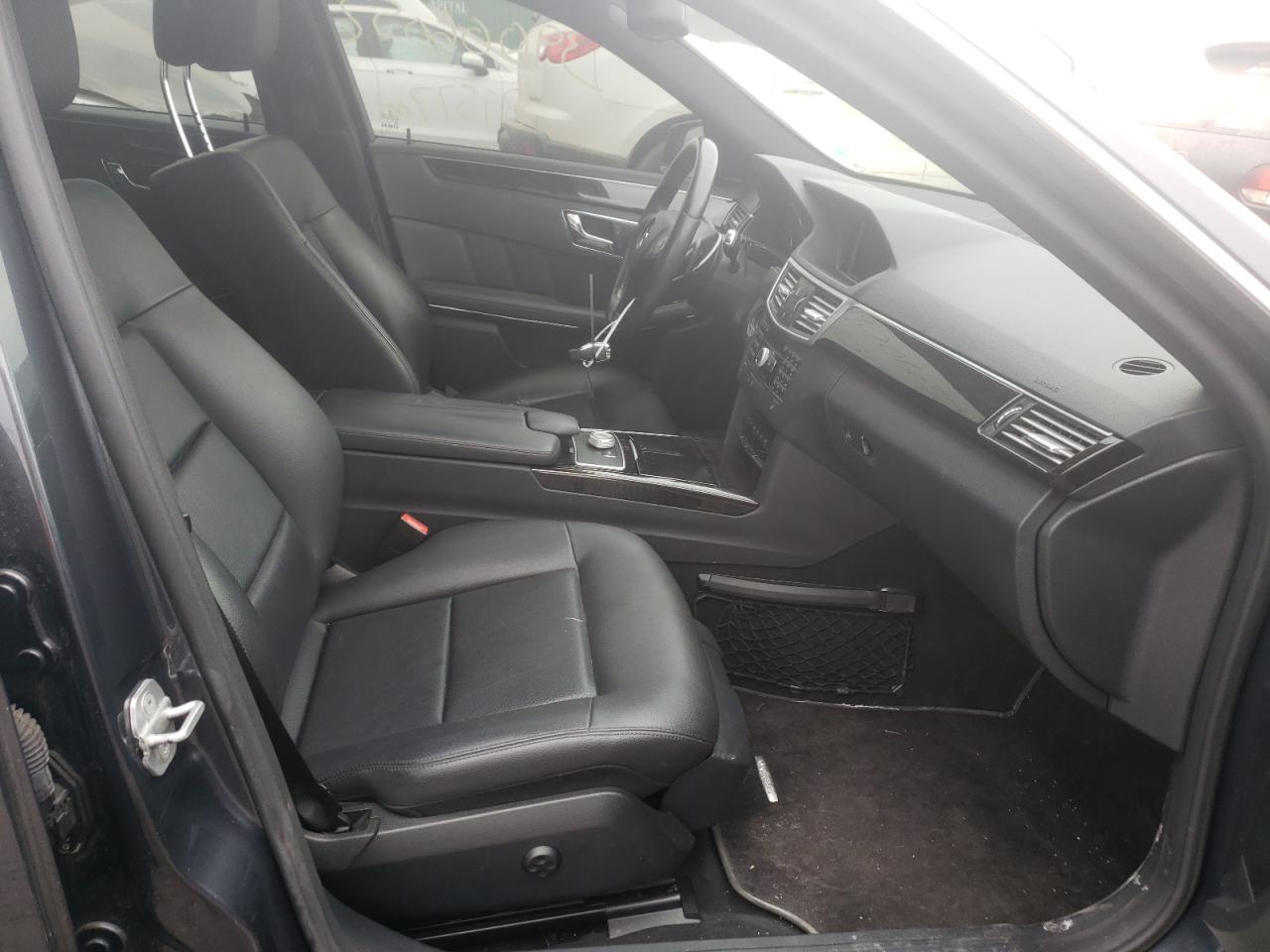 Photo 5 from auction – 2010 MERCEDES-BENZ E 350 4MAT with VIN WDDHF8HB8AA080574