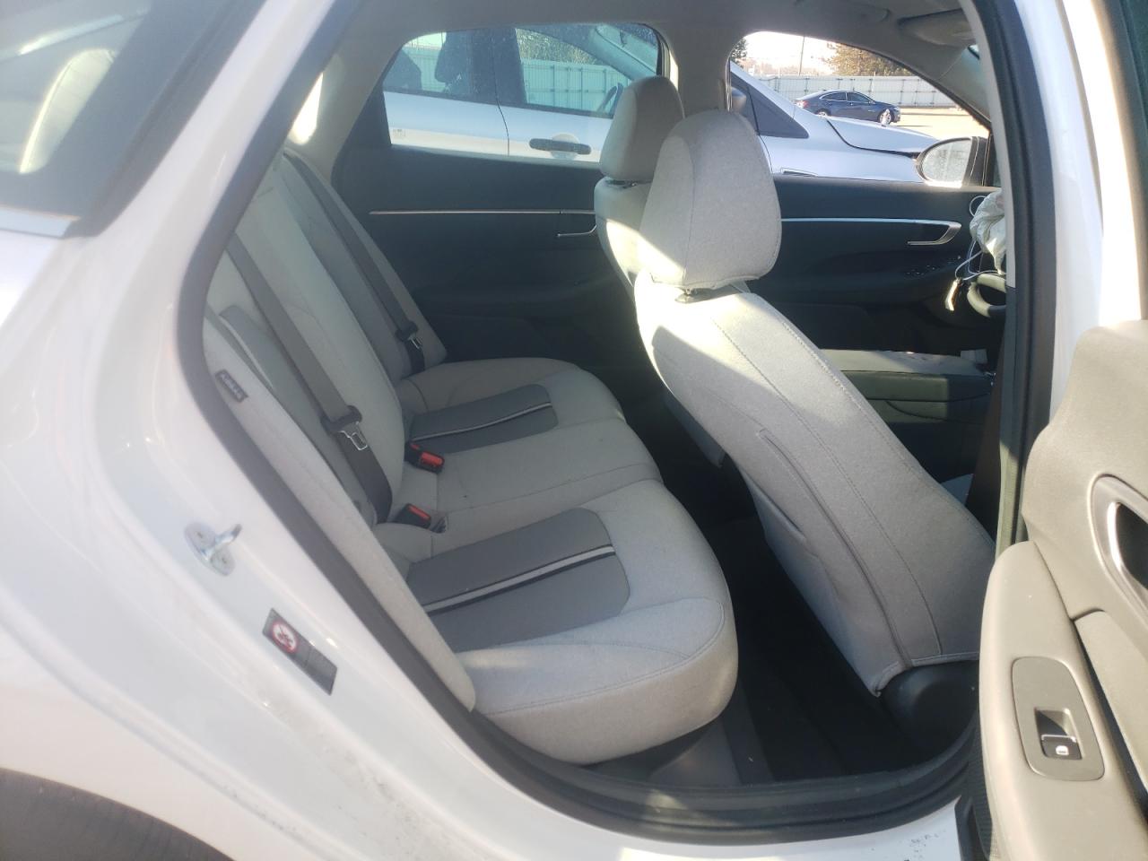 Photo 6 from auction – 2022 HYUNDAI SONATA SE with VIN 5NPEG4JA4NH135198