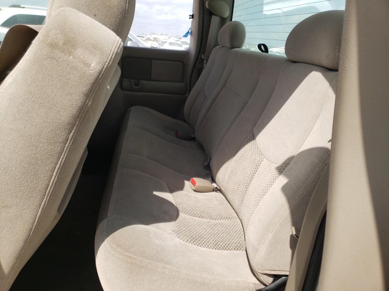 Photo 6 from auction – 2004 CHEVROLET SILVERADO with VIN 1GCEC19X24Z217411