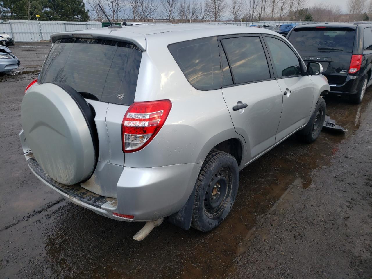Photo 4 from auction – 2009 TOYOTA RAV4 with VIN 2T3ZF33V49W013860