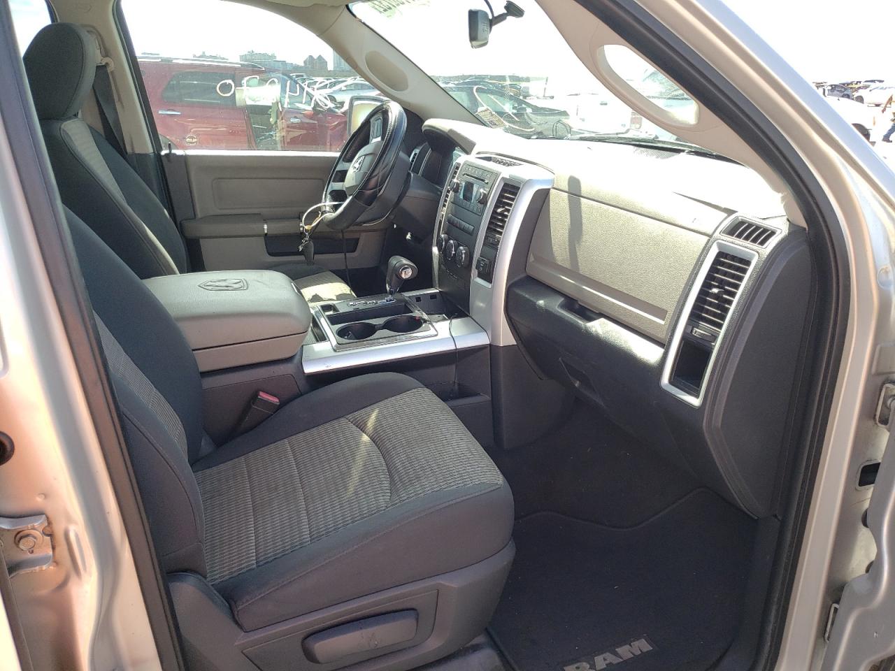 Фото 5 с аукциона – 2010 DODGE RAM 1500 с VIN 1D7RB1GT3AS247788