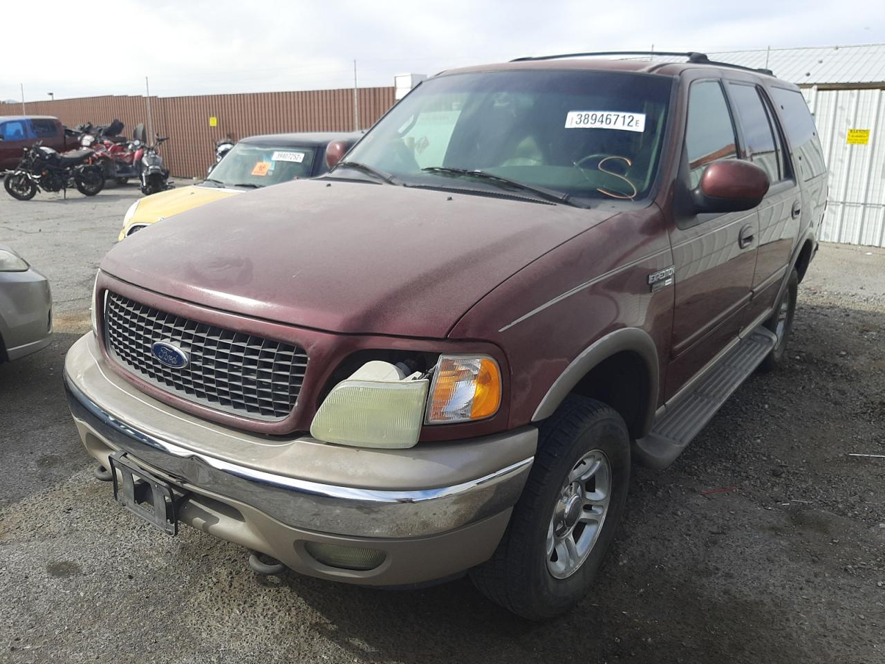 Photo 2 from auction – 2000 FORD EXPEDITION with VIN 1FMPU18LXYLA82350