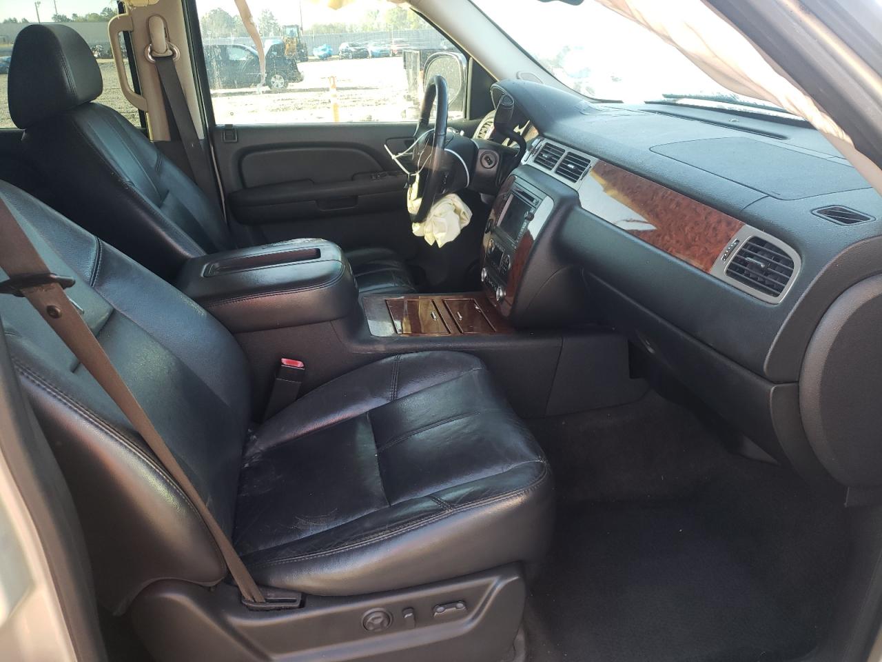 Фото 5 с аукциона – 2008 CHEVROLET C15 с VIN 1GNFC16048R102205
