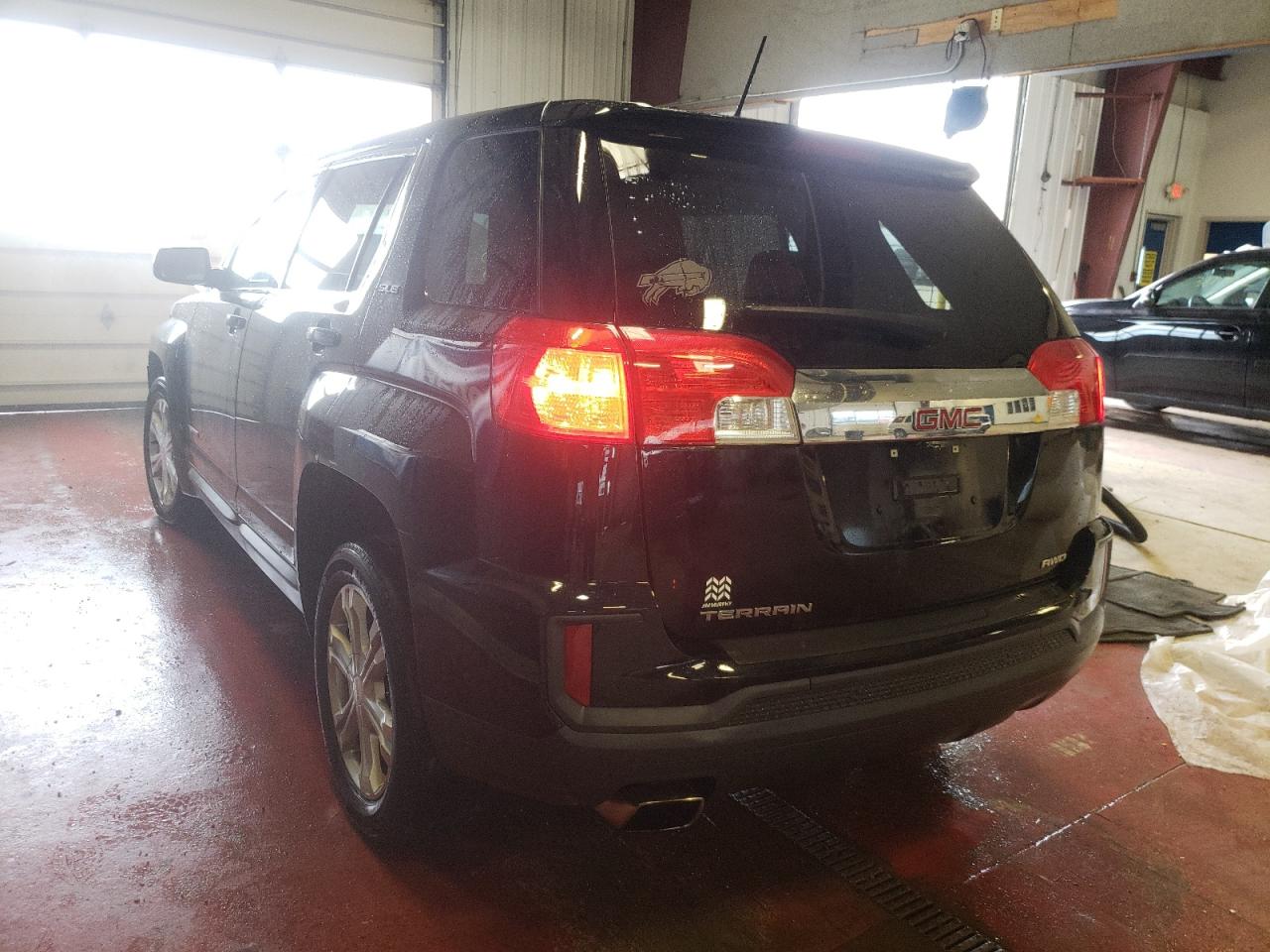 Photo 3 from auction – 2017 GMC TERRAIN SL with VIN 2GKFLSEK3H6341598