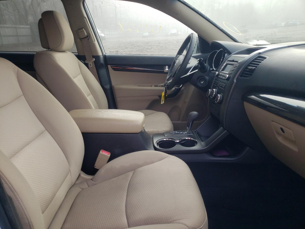 Photo 5 from auction – 2012 KIA SORENTO BA with VIN 5XYKT3A10CG277562