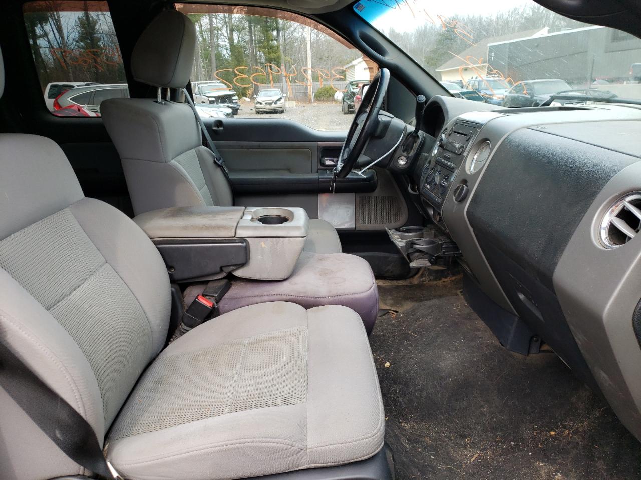 Photo 5 from auction – 2006 FORD F150 with VIN 1FTPX14596FA54814