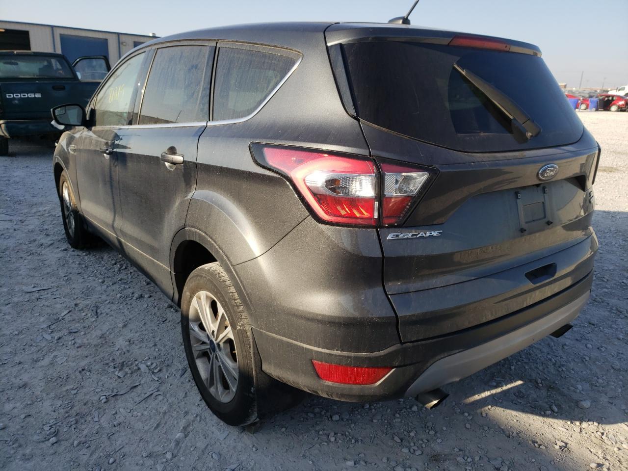 Photo 3 from auction – 2017 FORD ESCAPE SE with VIN 1FMCU0GD2HUE13404