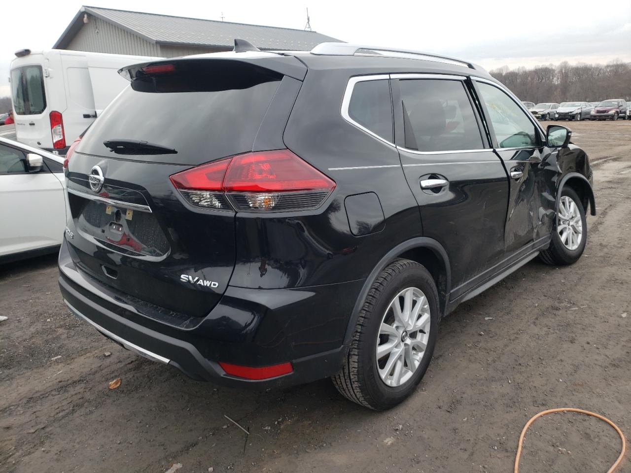 Photo 4 from auction – 2018 NISSAN ROGUE S with VIN KNMAT2MVXJP546536