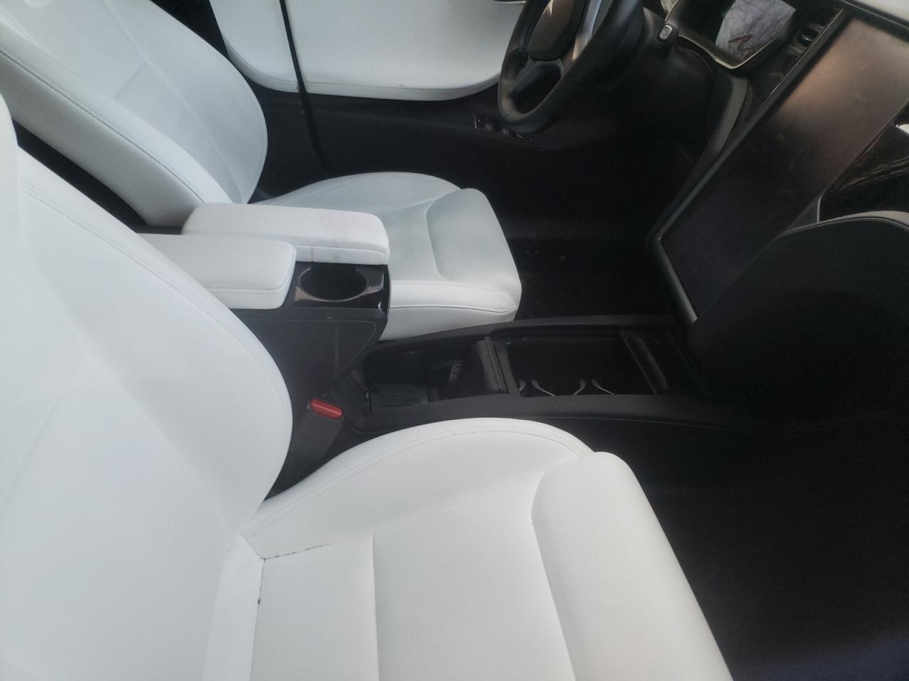 Photo 5 from auction – 2020 TESLA MODEL S with VIN 5YJSA1E21LF391462