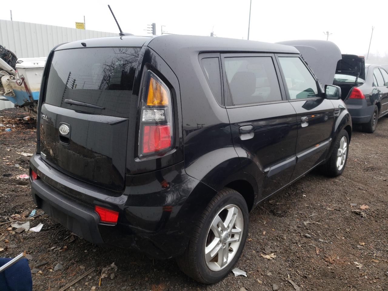 Photo 4 from auction – 2010 KIA SOUL + with VIN KNDJT2A24A7130928