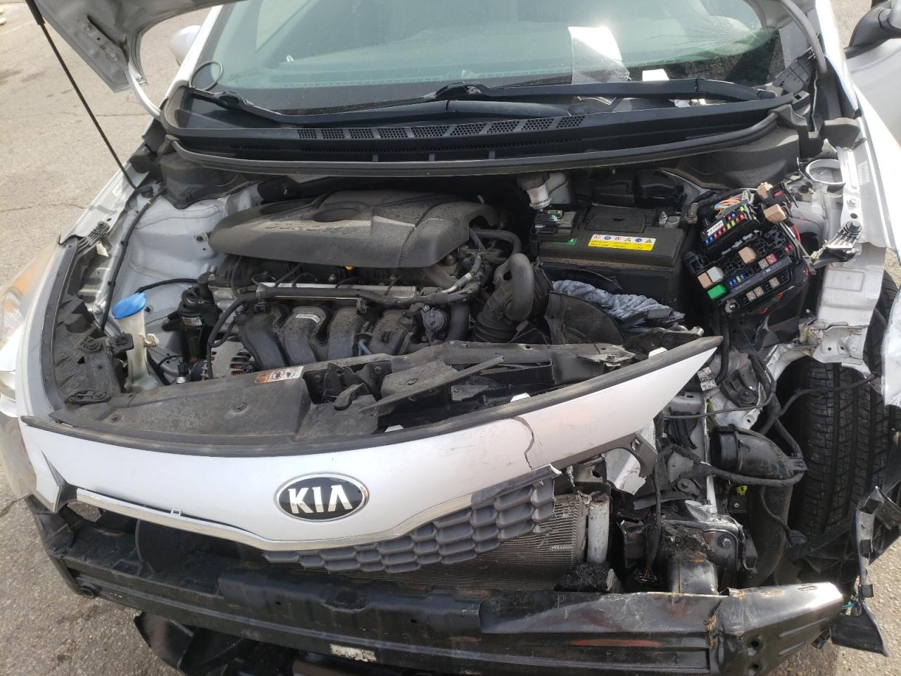 Photo 7 from auction – 2015 KIA FORTE LX with VIN KNAFK4A60F5379072