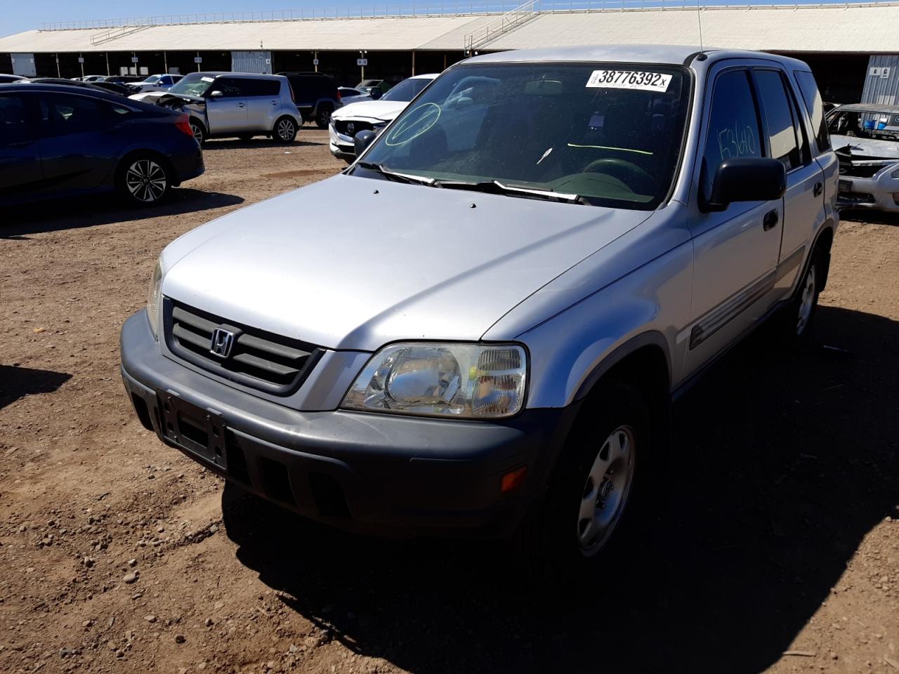 Photo 2 from auction – 2000 HONDA CR-V LX with VIN JHLRD2849YC015673