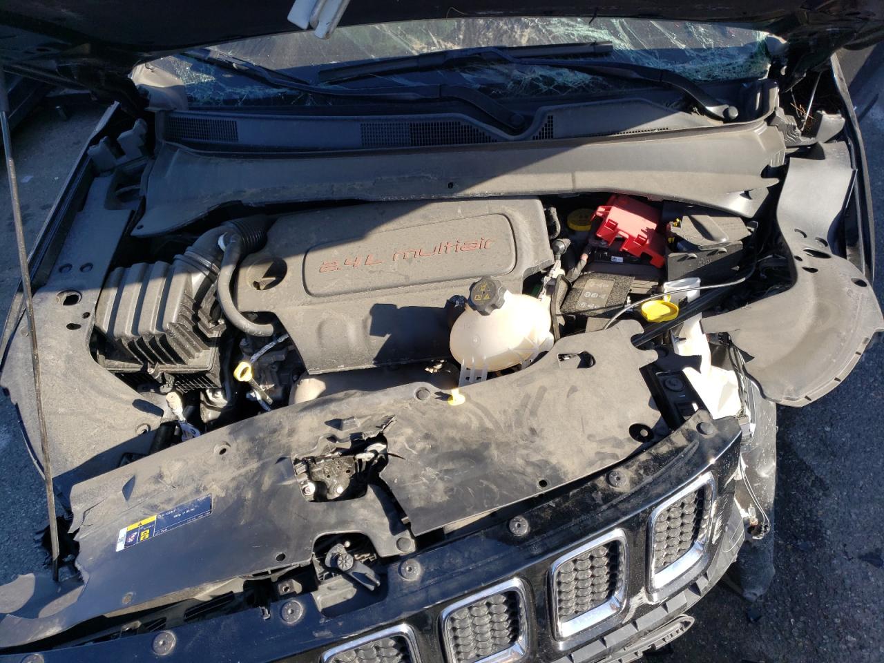 Photo 7 from auction – 2020 JEEP COMPASS LA with VIN 3C4NJCBB9LT166138