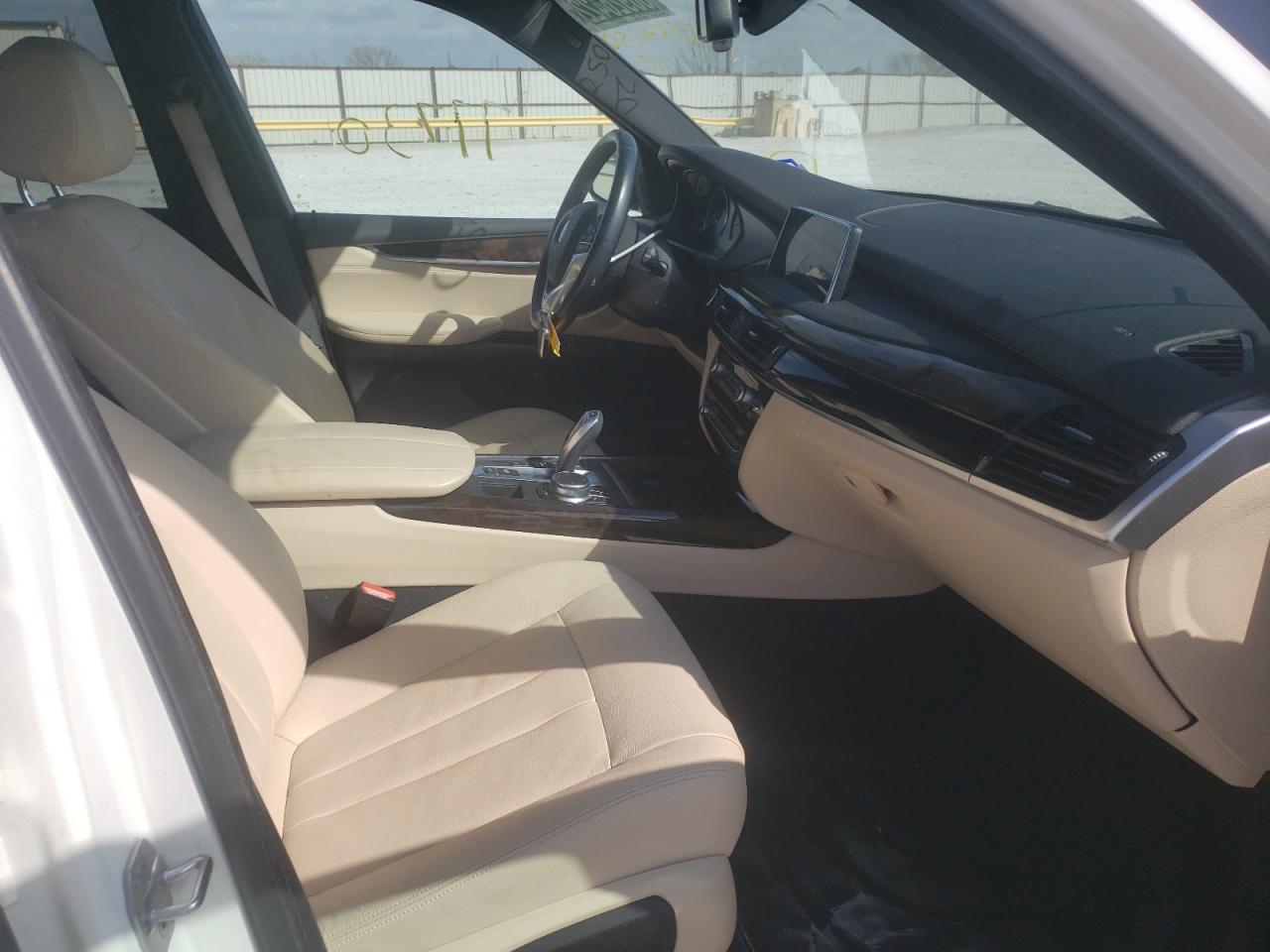 Photo 5 from auction – 2017 BMW X5 XDRIVE3 with VIN 5UXKR0C50H0U54250