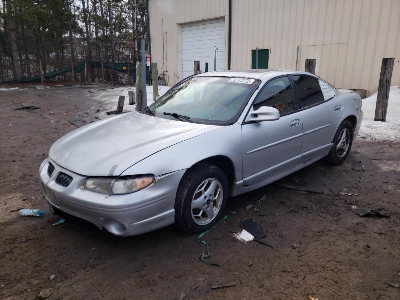 Photo 2 from auction – 2001 PONTIAC GRAND PRIX with VIN 1G2WP52K61F135083