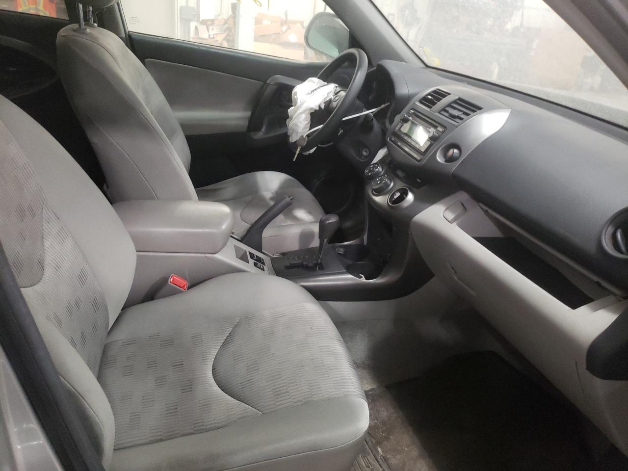 Photo 5 from auction – 2012 TOYOTA RAV4 with VIN 2T3ZF4DV8CW126626