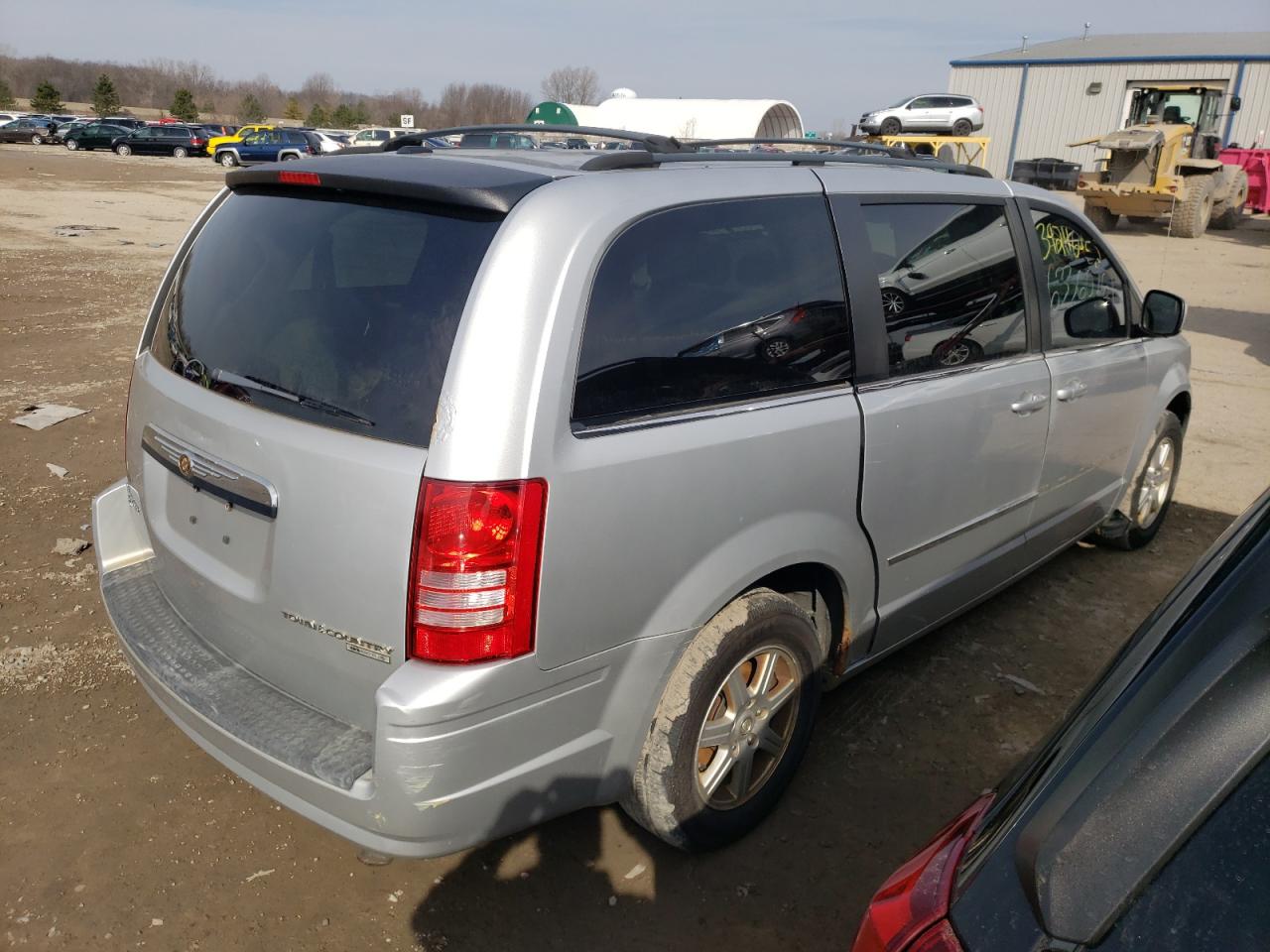 Photo 4 from auction – 2010 CHRYSLER TOWN & COU with VIN 2A4RR8DX3AR366670