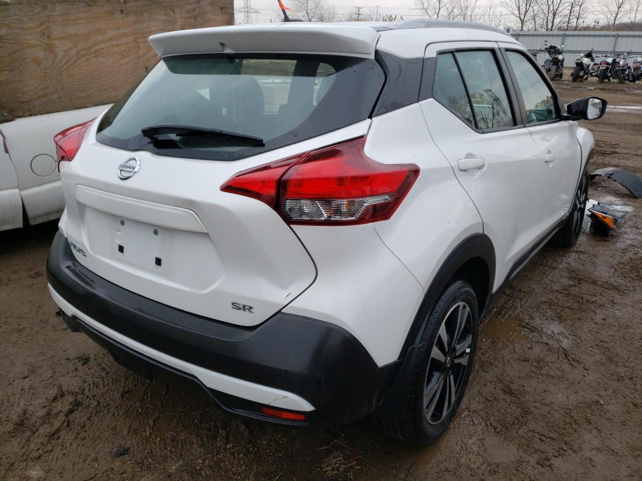 Photo 4 from auction – 2019 NISSAN KICKS S with VIN 3N1CP5CU3KL545266