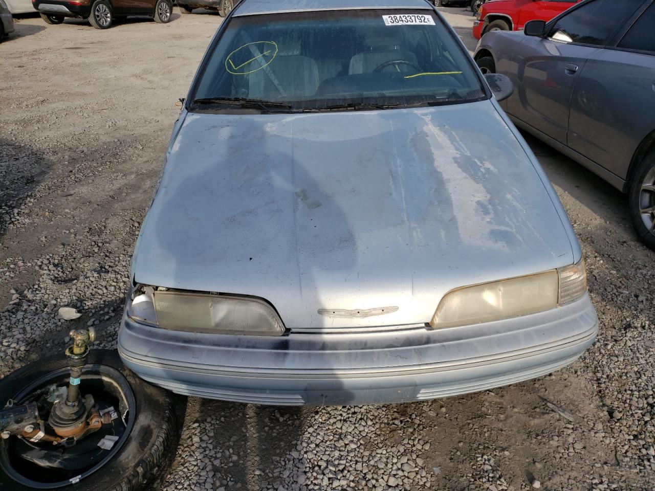 Photo 7 from auction – 1992 FORD THUNDERBIR with VIN 1FAPP60T7NH116866
