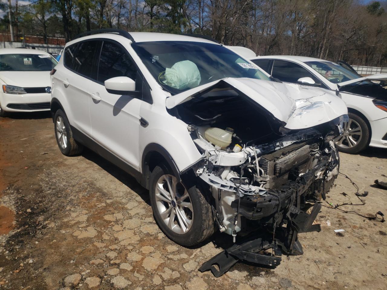 FORD ESCAPE SE 2017 with VIN 1FMCU9GD7HUC52102 - Photo from auction