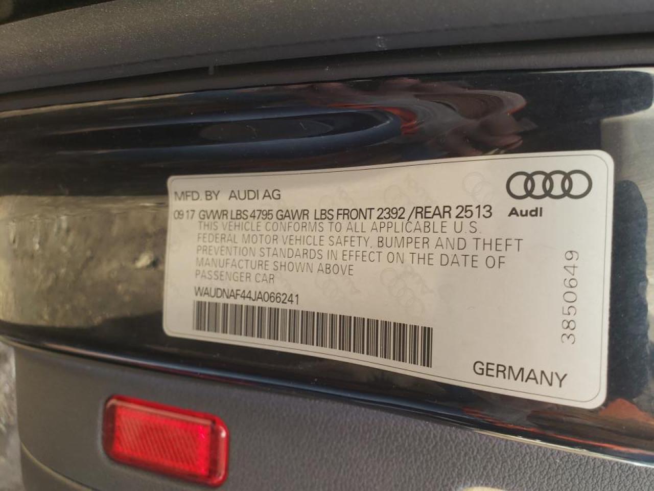 Photo 10 from auction – 2018 AUDI A4 PREMIUM with VIN WAUDNAF44JA066241