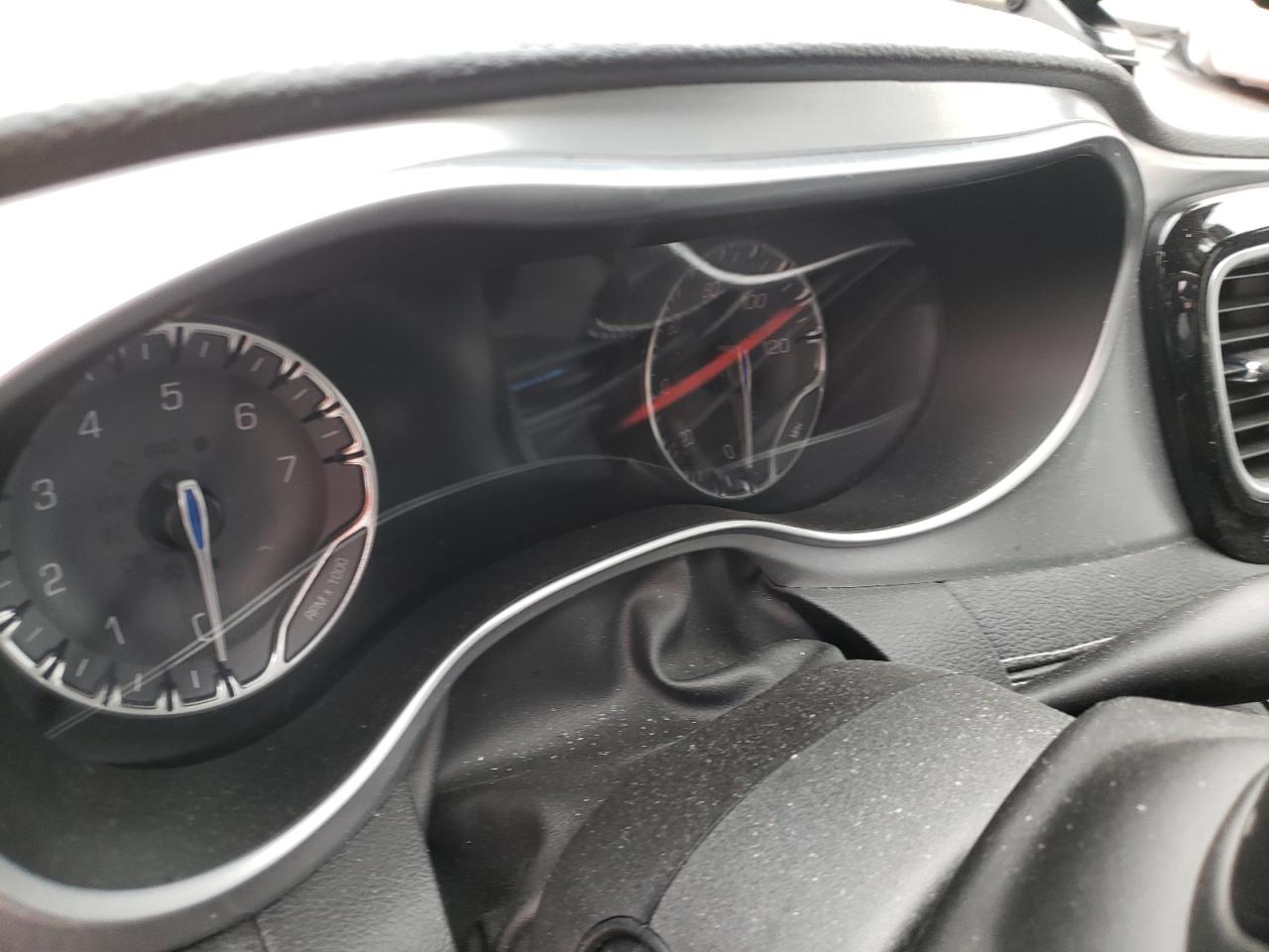 Photo 8 from auction – 2019 CHRYSLER PACIFICA L with VIN 2C4RC1GG0KR705834