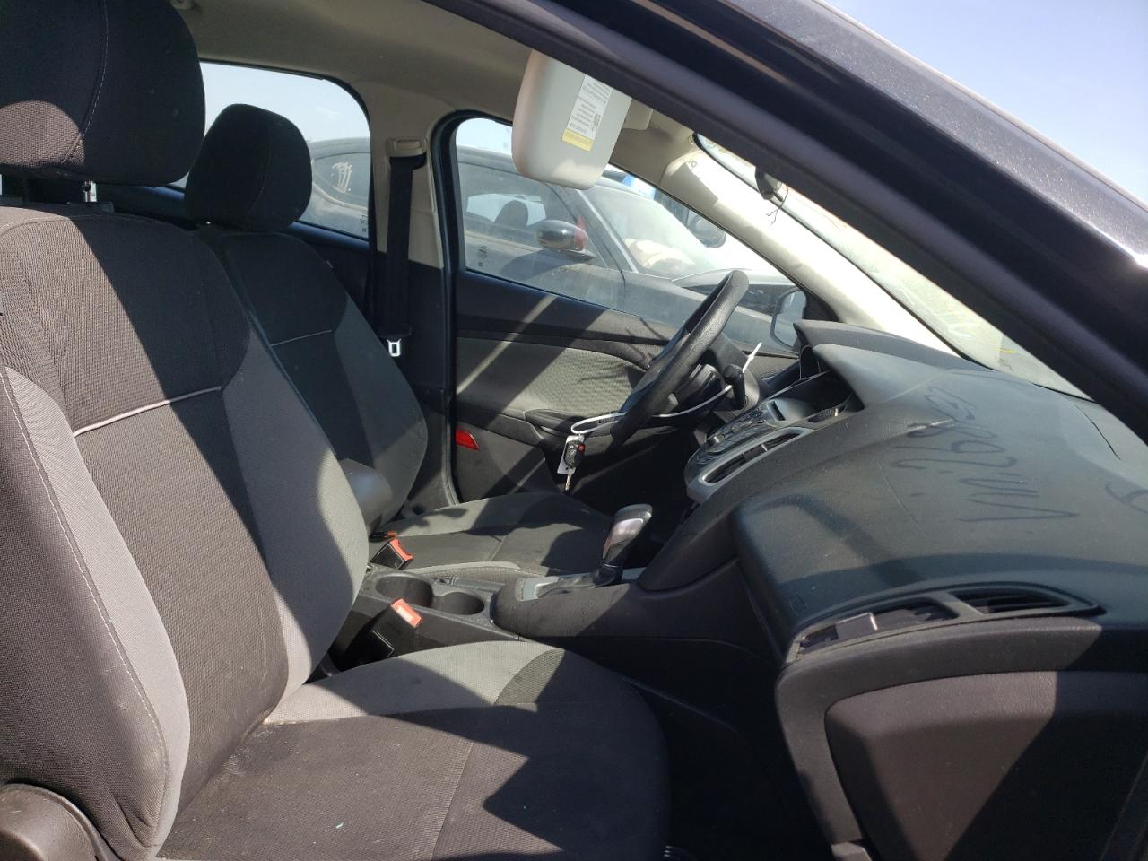 Photo 5 from auction – 2013 FORD FOCUS SE with VIN 1FADP3F23DL268137