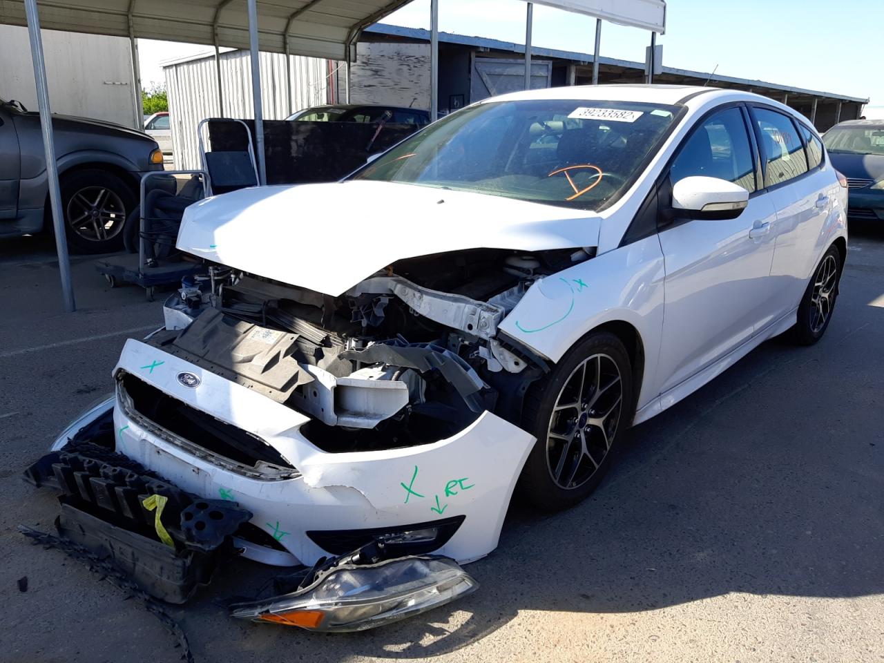 Photo 2 from auction – 2015 FORD FOCUS SE with VIN 1FADP3K20FL221771