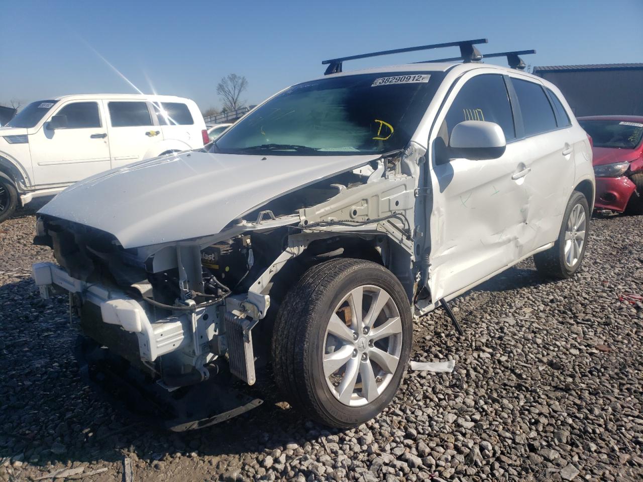 Photo 2 from auction – 2014 MITSUBISHI OUTLANDER with VIN 4A4AR4AU3EE009023
