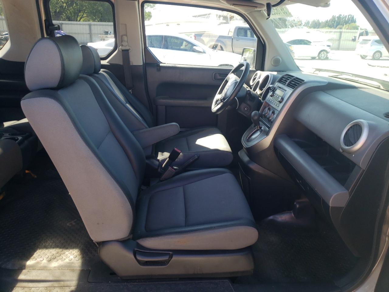 Photo 5 from auction – 2003 HONDA ELEMENT EX with VIN 5J6YH28563L049918