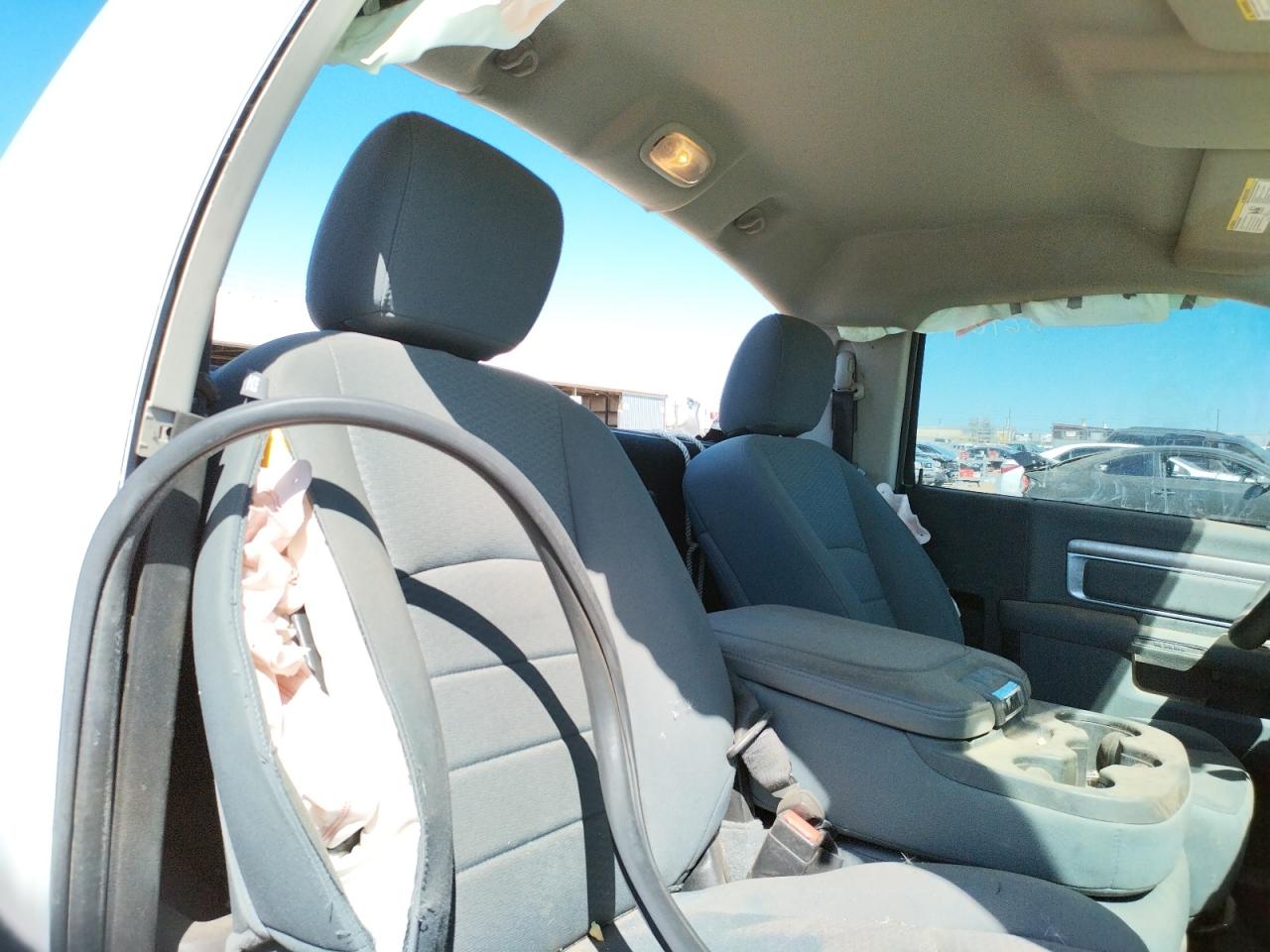 Photo 6 from auction – 2013 RAM 1500 ST with VIN 3C6JR6AT2DG519033