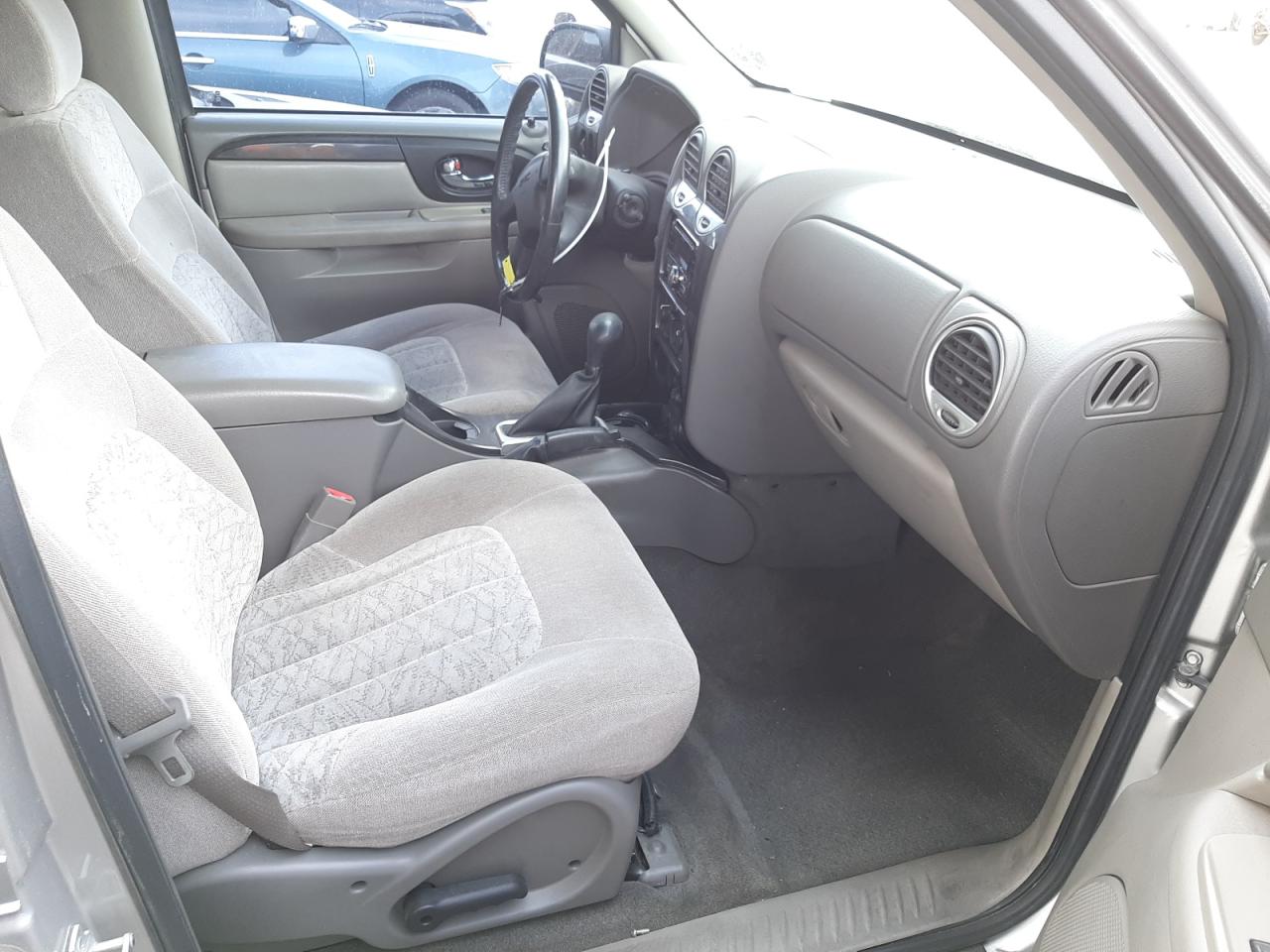 Photo 5 from auction – 2004 GMC ENVOY with VIN 1GKDS13S842319188