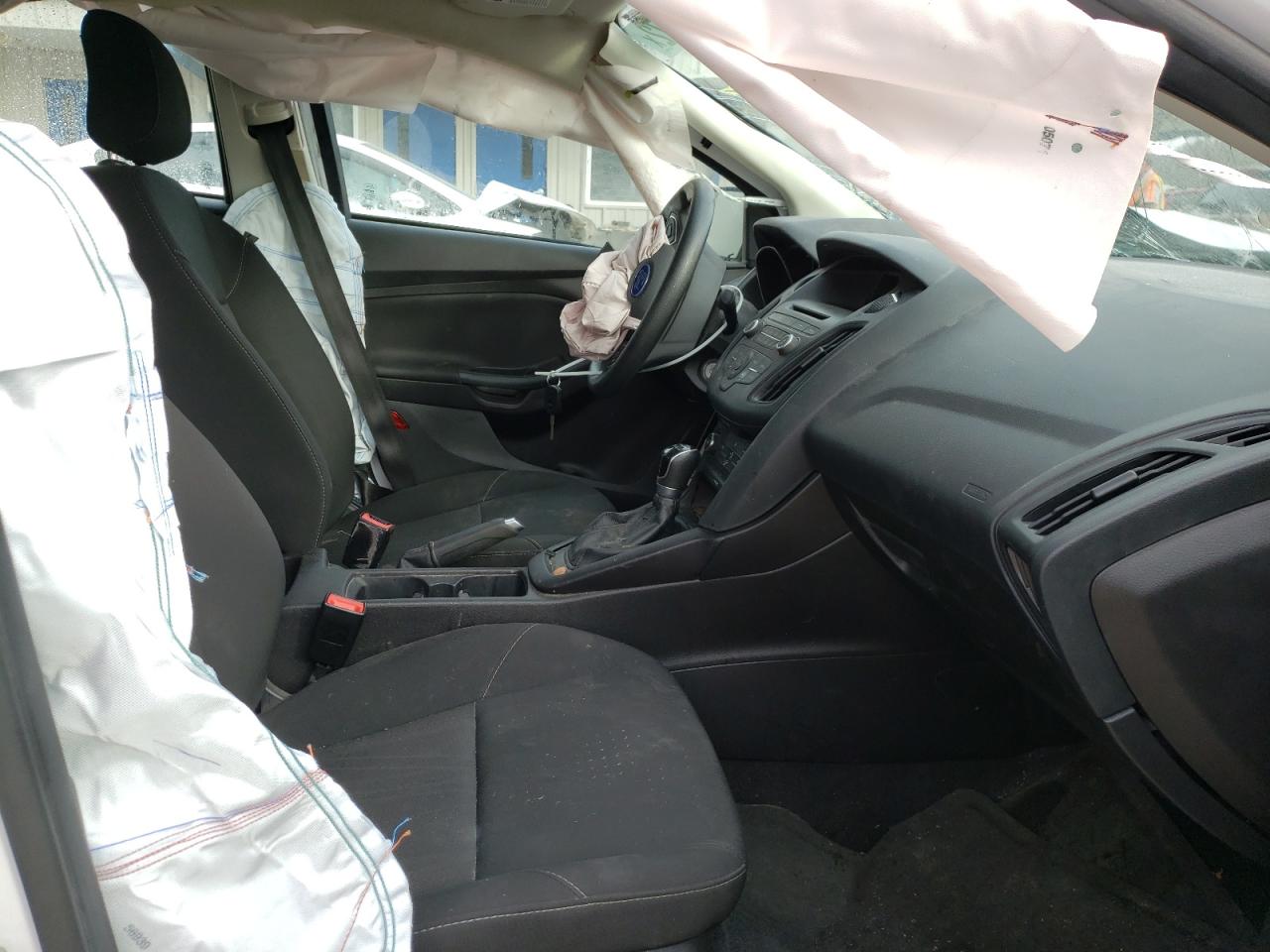 Photo 5 from auction – 2017 FORD FOCUS S with VIN 1FADP3E2XHL298890