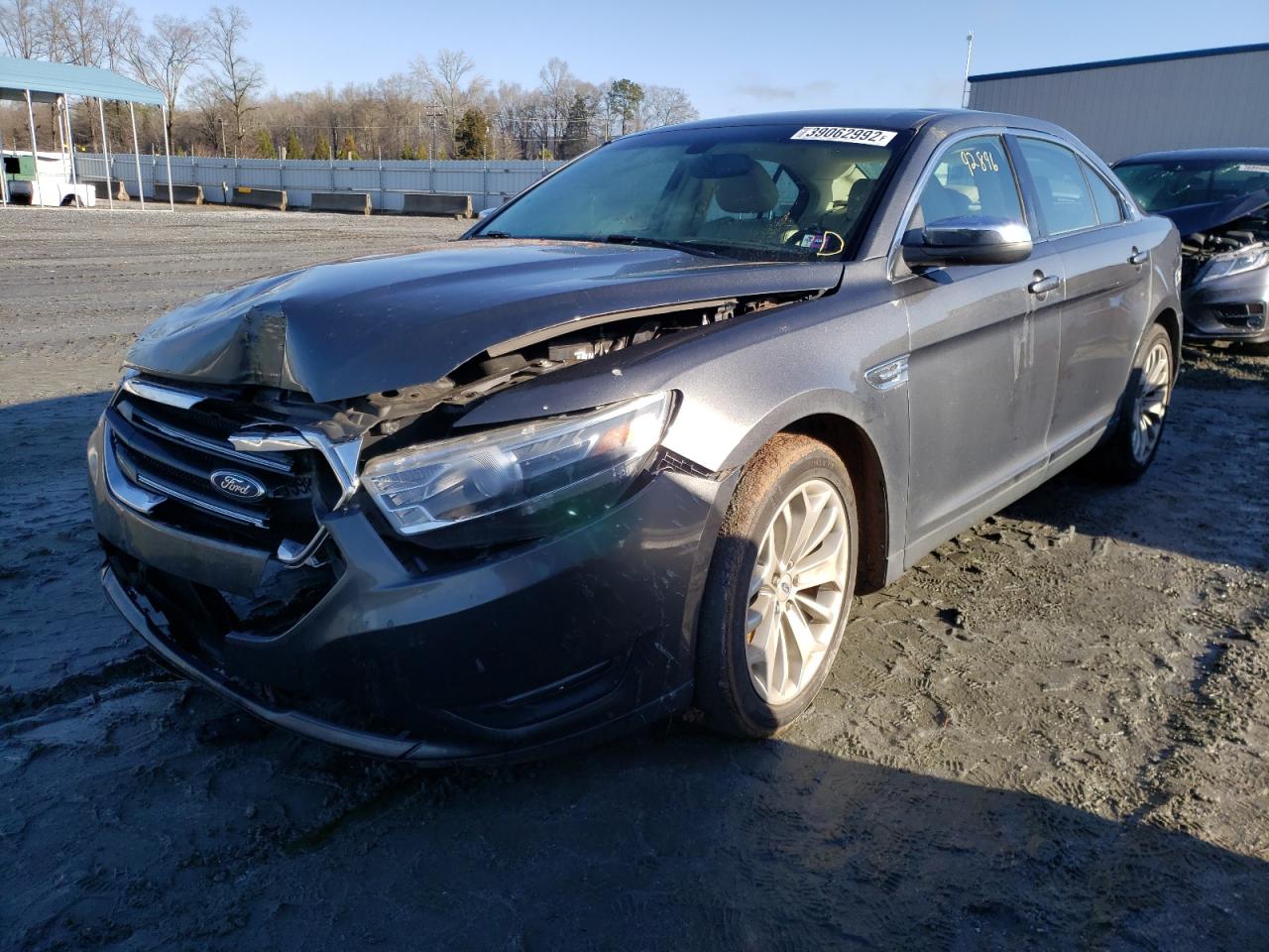 Photo 2 from auction – 2015 FORD TAURUS LIM with VIN 1FAHP2F84FG164526