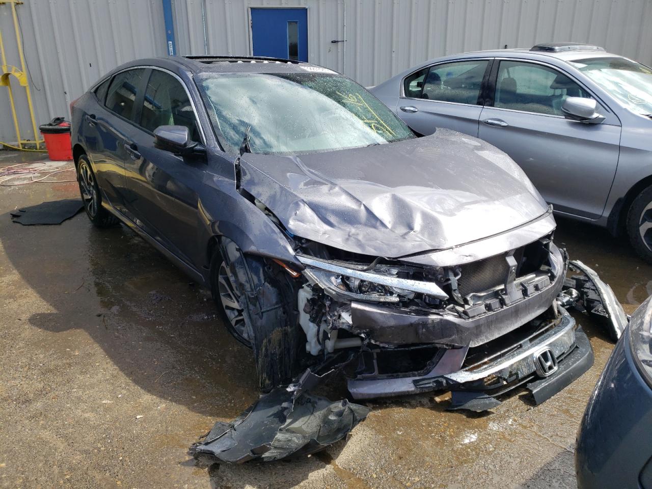 Zdjęcie 1 z aukcji – 2016 HONDA CIVIC EX z VIN 19XFC2F70GE092567