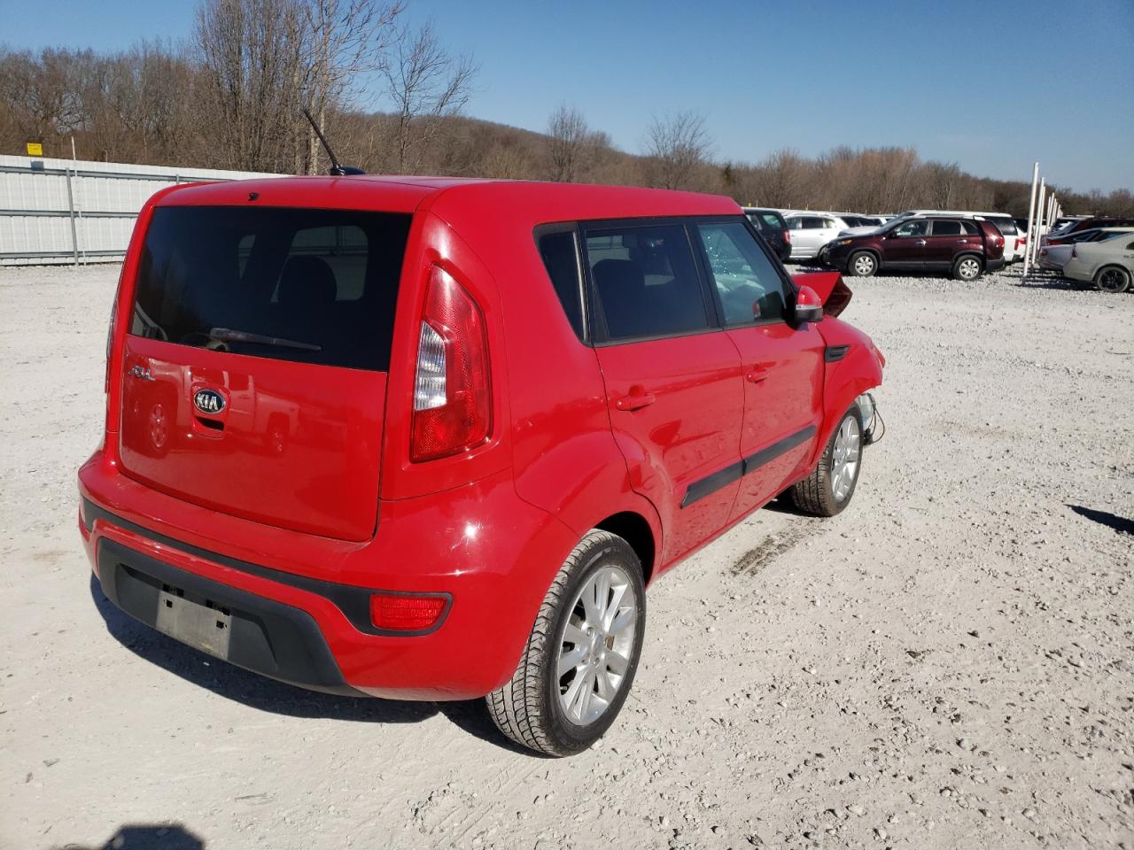 Photo 4 from auction – 2013 KIA SOUL + with VIN KNDJT2A66D7483999