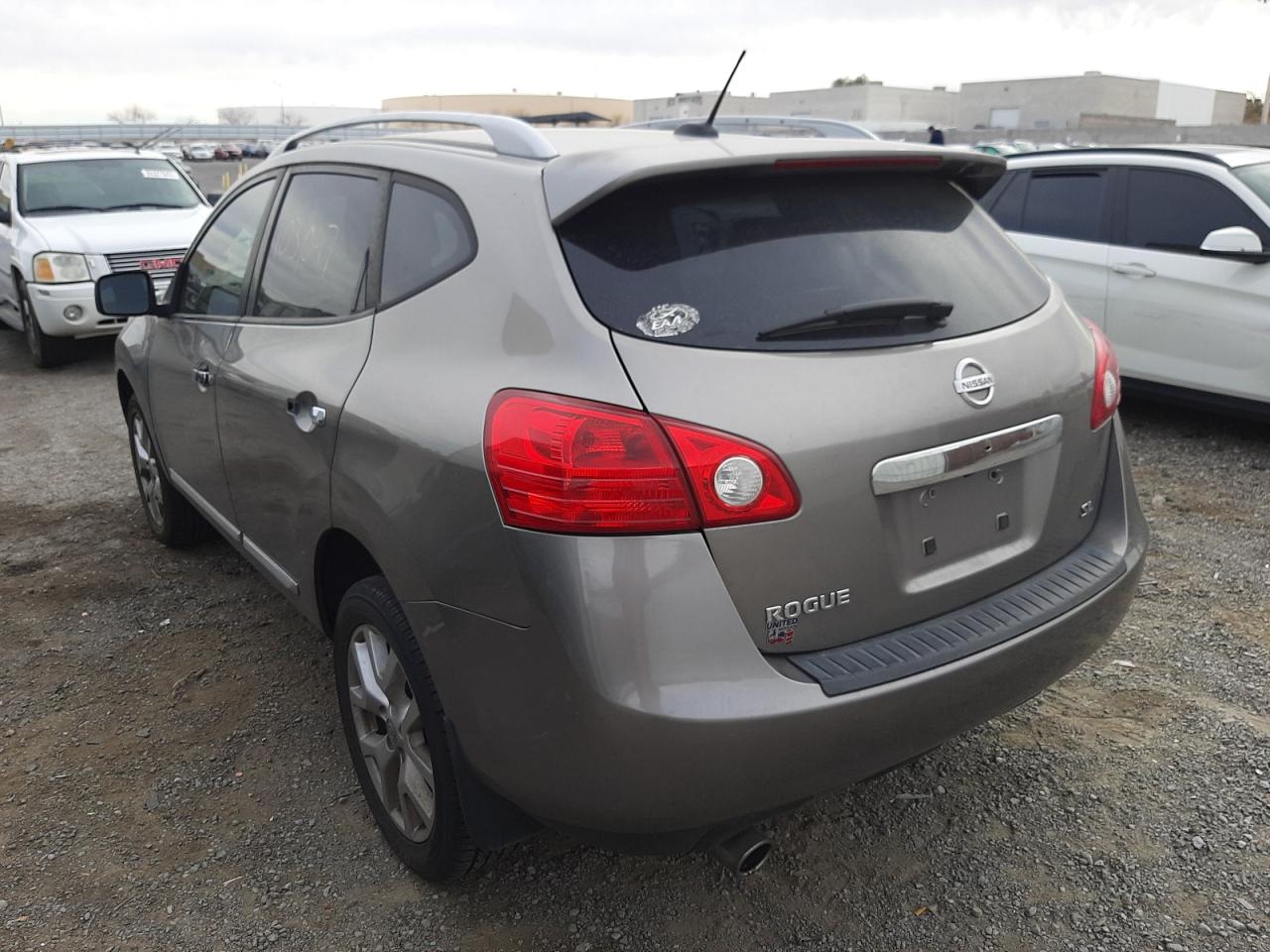 Photo 3 from auction – 2011 NISSAN ROGUE S with VIN JN8AS5MT3BW575147
