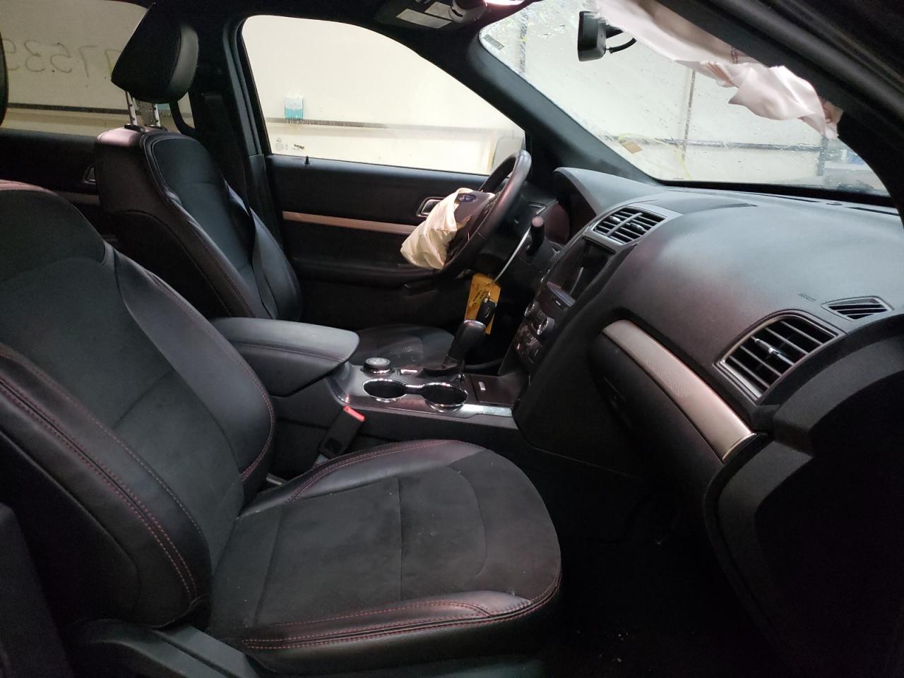 Photo 5 from auction – 2019 FORD EXPLORER X with VIN 1FM5K8D86KGA21746