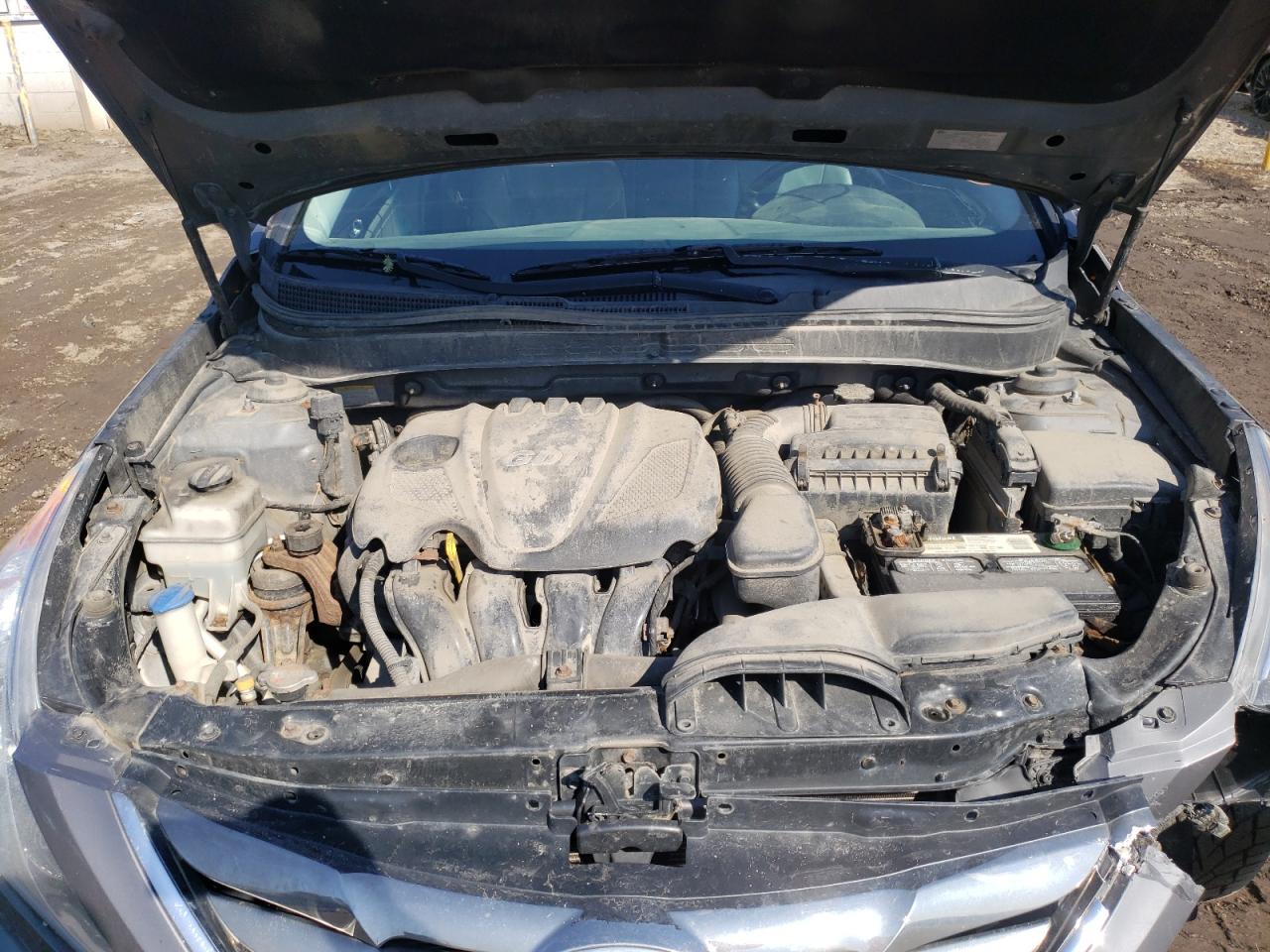 Photo 7 from auction – 2011 HYUNDAI SONATA SE with VIN 5NPEC4AC8BH037560