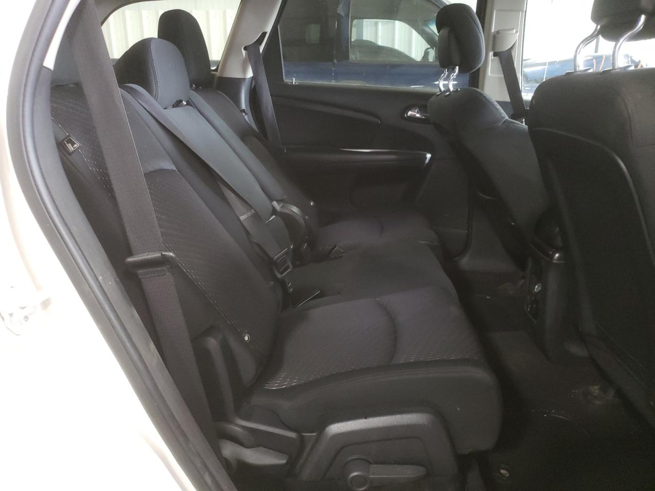 Photo 6 from auction – 2011 DODGE JOURNEY CR with VIN 3D4PH3FG0BT537604